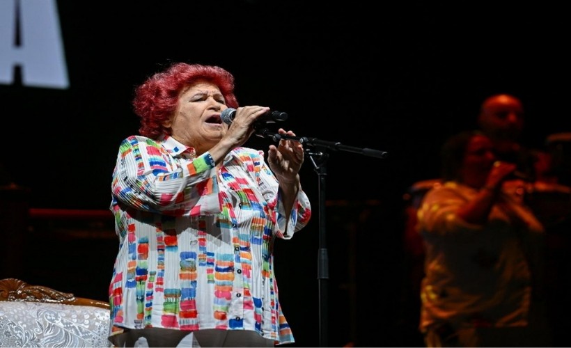 İEF'de Selda Bağcan rüzgarı!