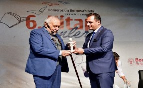 İlber Ortaylı Bornova’da İzmirlilerle buluştu
