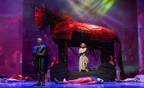 İzmir Devlet Opera ve Balesi, sezonu 'Troya' ile açıyor