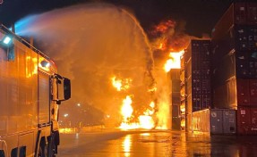 İzmir İtfaiyesi, Aliağa’da büyük bir felaketin önüne geçti