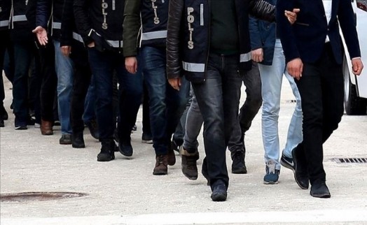 İzmir'de FETÖ operasyonu!
