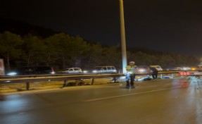 İzmir'de bariyere çarpan motosikletin sürücüsü hayatını kaybetti!