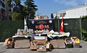 İzmir'de kaçak tütün ve elektronik sigara operasyonu
