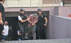 İzmir'de polis merkezine yönelik saldırıda flaş gelişme; Olayın faili ve babası tutuklandı