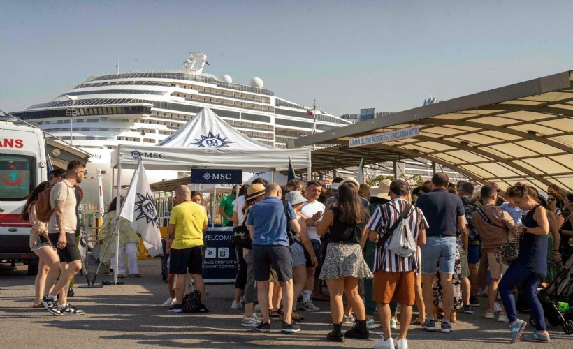 İzmir'in turizm raporu: Yabancı turist yüzde 17 arttı