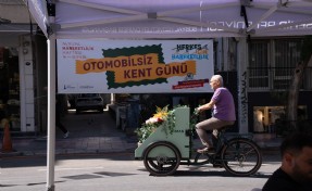 İzmir’de yayalar Otomobilsiz Kent Günü’nün keyfini sürdü