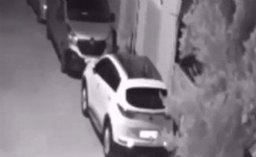 Kadın kıyafetleri giyip hırsızlık yaptı, tutuklandı! O anlar kamerada