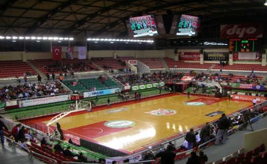 Karşıyaka potada Manisa'ya yenildi
