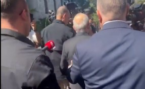 Kılıçdaroğlu duymazdan geldi, sırtını dönüp gitti