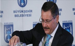 Melih Gökçek'in operasyonu 7 saat önce paylaşması tepki çekti