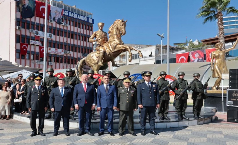 Menemen'de 9 Eylül kutlaması: Düşmana geçit vermeyeceğiz