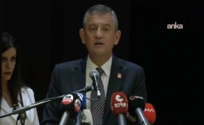 Özel: Bir yanda Trump’tan ‘aferin’ almaya koşup, diğer tarafta...