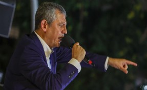 Özel'den İstanbullulara kritik çağrı: Saat verdi!