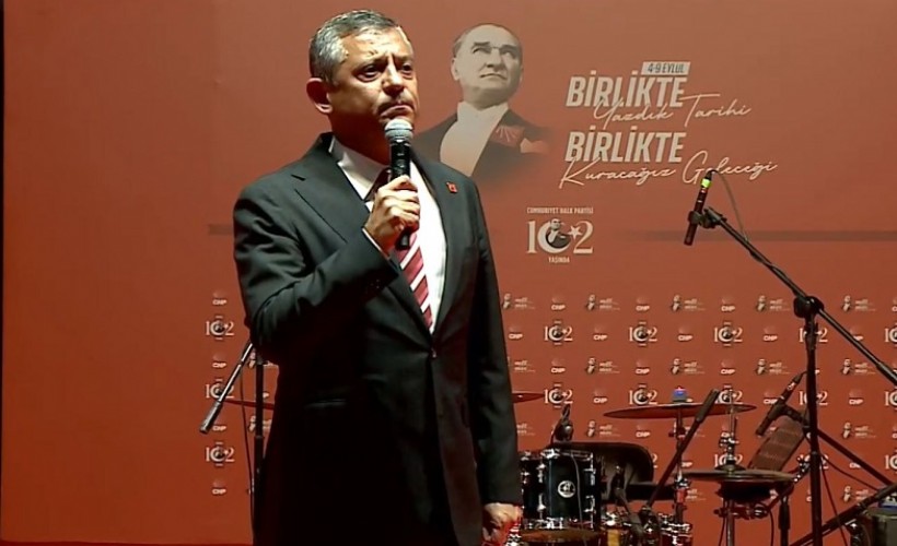 Özgür Özel, Demokratları, CHP'lileri; İstanbul'daki baba ocağına davet etti