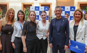 Özgür Özel, Nehir Zeyrek'i üniversite kayıt ettirdi