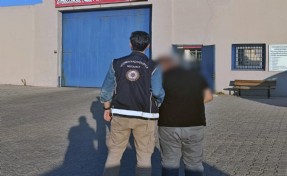 Polisten göçmen kaçakçılığı operasyonu