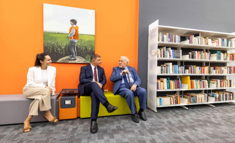 Prof. Dr. İlber Ortaylı kendi adını taşıyan kütüphaneyi açtı!
