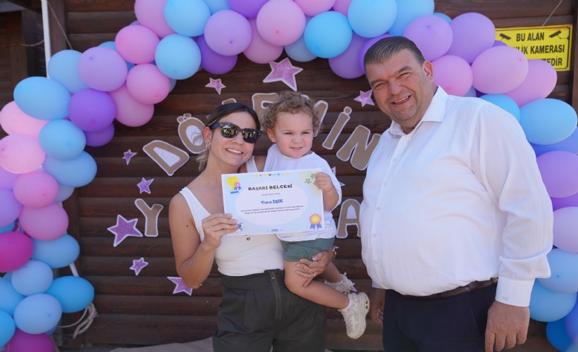 Seferihisar Belediyesi’nden miniklere sertifika töreni