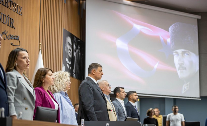 Siyasi partilerden 9 Eylül mesajları