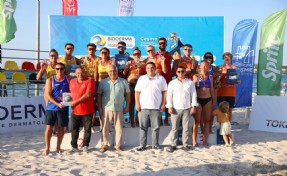 Uluslararası plaj voleybolunun kalbi Çeşme’de attı