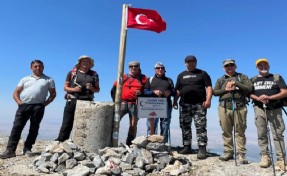 Zafer Bayramı'nı zirvede kutladılar