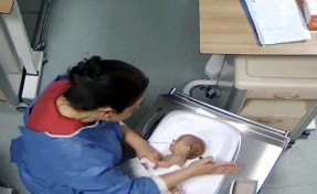 5 günlük bebeği darp ederek engelli kalmasına neden olan hemşire teslim oldu