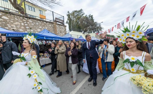 8. Karaburun Nergis Festivali başladı: Tugay'dan üreticiye birlik mesajı