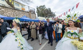8. Karaburun Nergis Festivali başladı: Tugay'dan üreticiye birlik mesajı
