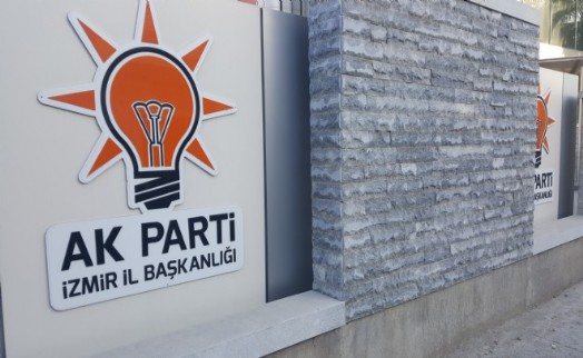 AK Parti İzmir'de flaş gelişme: 4 ilçede revizyon!