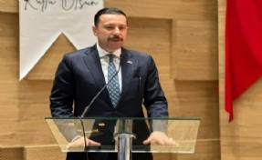AK Parti'li Kaya altyapı üzerinden Büyükşehir'e yüklendi: Barajlar dolacağına sokaklar sularla doluyor!