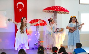 Aliağa Belediyesi Orman Tiyatrosu ilk oyunuyla sahnede