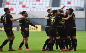 Altay evinde Denizli ile rakip