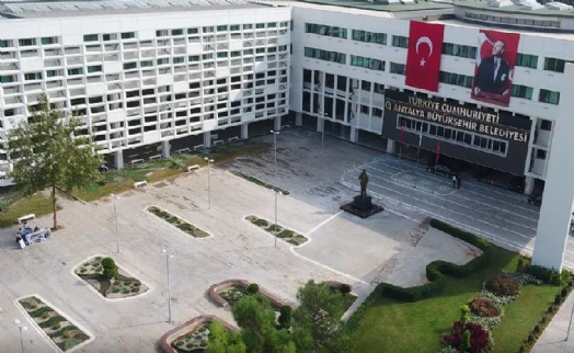 Antalya Büyükşehir'e bir operasyon daha: 18 gözaltı