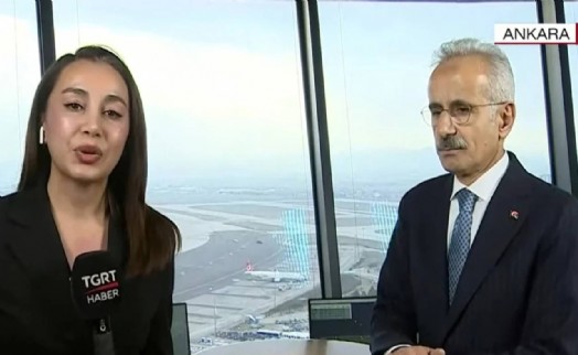 Bakan Uraloğlu canlı yayında rahatsızlandı