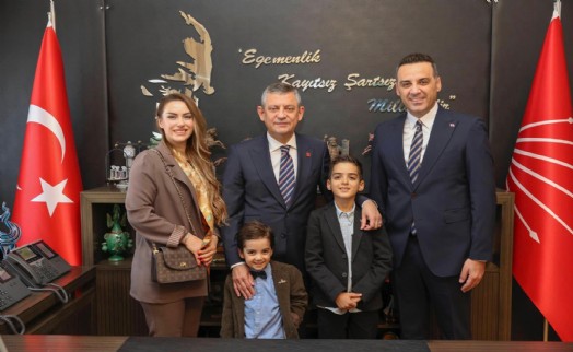 Başkan Yıldız ve ailesi, Özel ile Ankara’da buluştu!