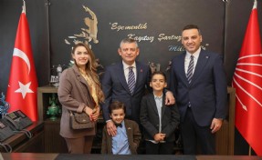 Başkan Yıldız ve ailesi, Özel ile Ankara’da buluştu!