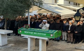 Batan teknede beraberdiler: O kardeşler babalarını toprağa verdi