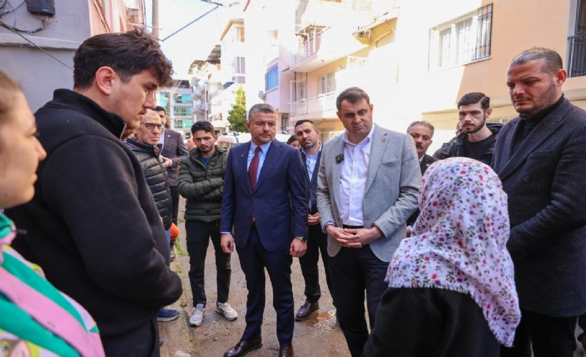 Buca’da sel seferberliği: Duman ve CHP İl Başkanı Güç sahada