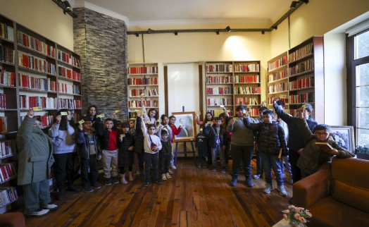 Bucalı çocuklar Cumhuriyet Kütüphanesi’ni keşfetti