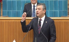 CHP Genel Başkanı Özel'den Yunan gazeteciye Trikupis'li cevap