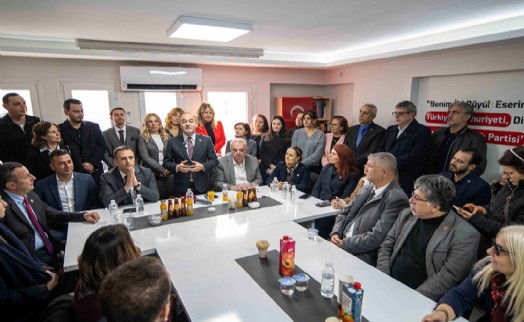 CHP'li Karabat’tan Bornova’ya tam not: 'Ekonomik krize karşı çözüm CHP’li belediyelerin sosyal projeleridir'