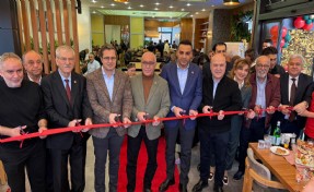 CHP'liler restoran açılışında buluştu!