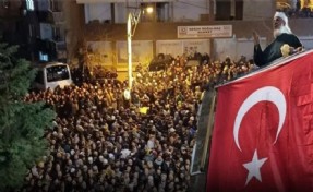 CHP’li Emir’den Menzil tepkisi: 'İzmir’deki görüntüler devlete açık meydan okumadır'