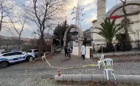 Cenaze namazında kardeş kanı aktı!