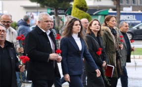 Uğur Mumcu Çeşme’de anıldı