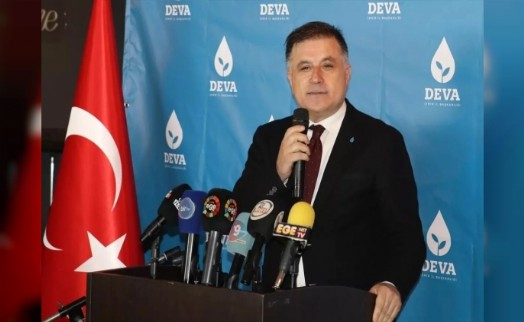 DEVA Partili Uygur'dan mevkidaşı Çağatay Güç'e 'Buca Cezaevi' sorusu: 'Bürokrat mı kalacak siyasetçi olmayı mı seçecek?'