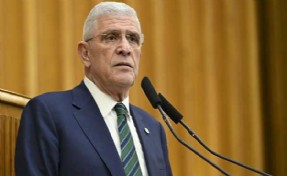 Dervişoğlu'ndan 'Türk bayrağı' tepkisi: 'Kendinize gelin, inşaat şirketi değil devlet yönetiyorsunuz'