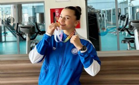 Egeli kick boksçu Elif Ceren Şanlı, Türkiye Şampiyonu oldu