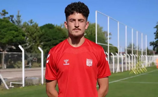 Göztepe genç Emirhan'ı istiyor