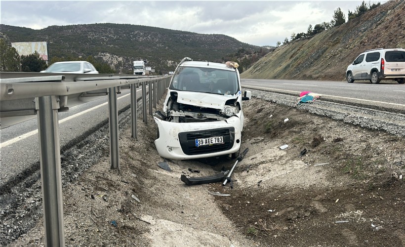 Hafif ticari araç kanala düştü: 2’si çocuk 3 yaralı